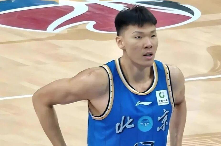 队报：巴黎卖拉莫斯和李刚仁收入破亿，将签阿克利乌舍和迪奥曼德