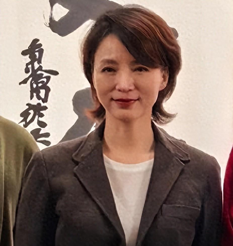 拉杜卡努晋级女王赛决赛致谢团队