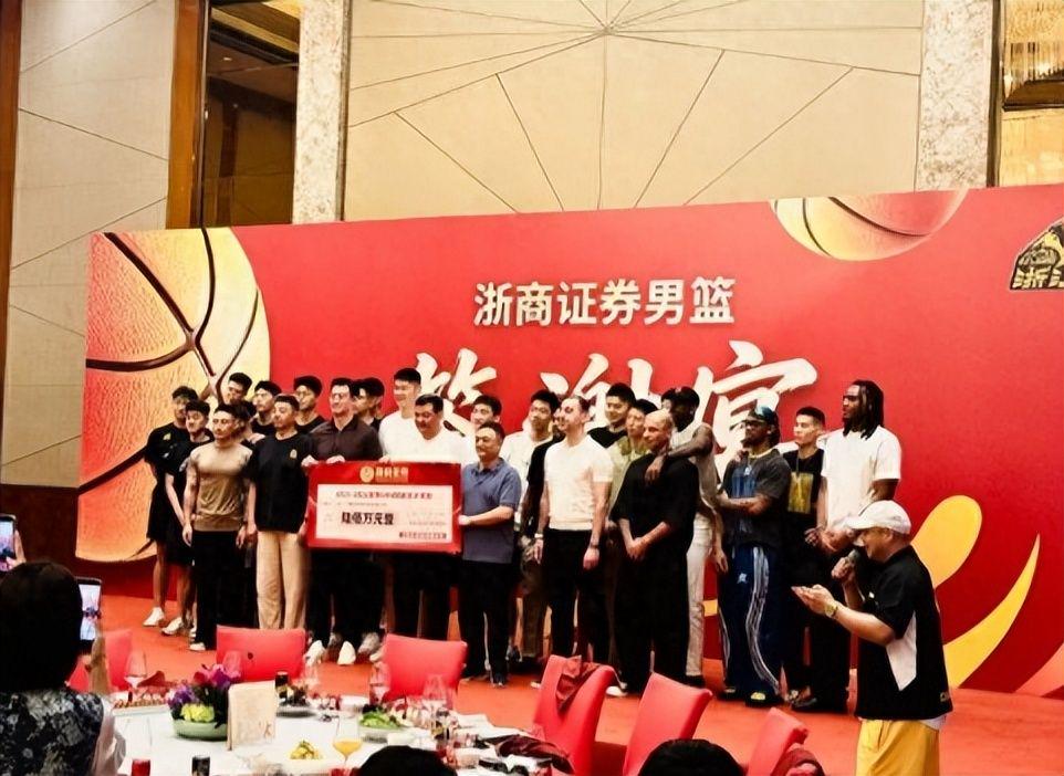 比利亚雷亚尔规划九名租借回归球员的未来