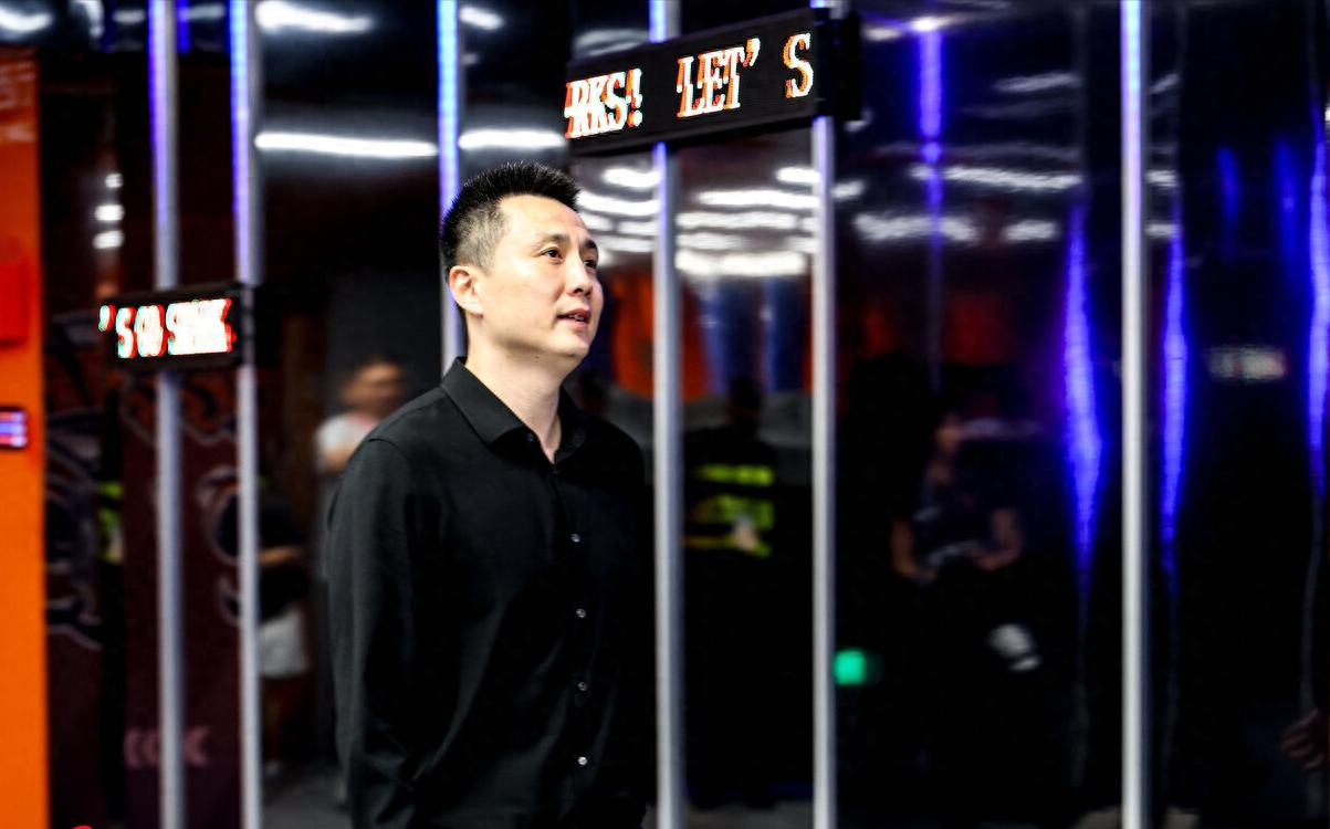 马刺麻烦大了！总决赛刚打完就爆更衣室矛盾，新秀直接逼宫要球权