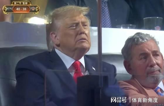 场外暴力让纽约蒙羞:17岁少年被打至昏迷,马刺遭扔鸡蛋