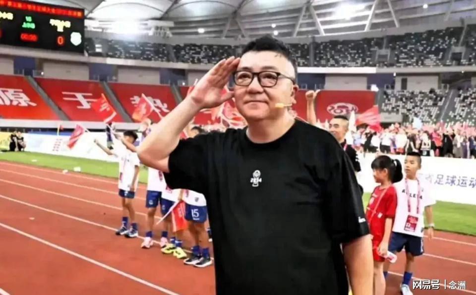 为什么十几支球队哄抢41岁的詹姆斯,湖人却不着急续约?