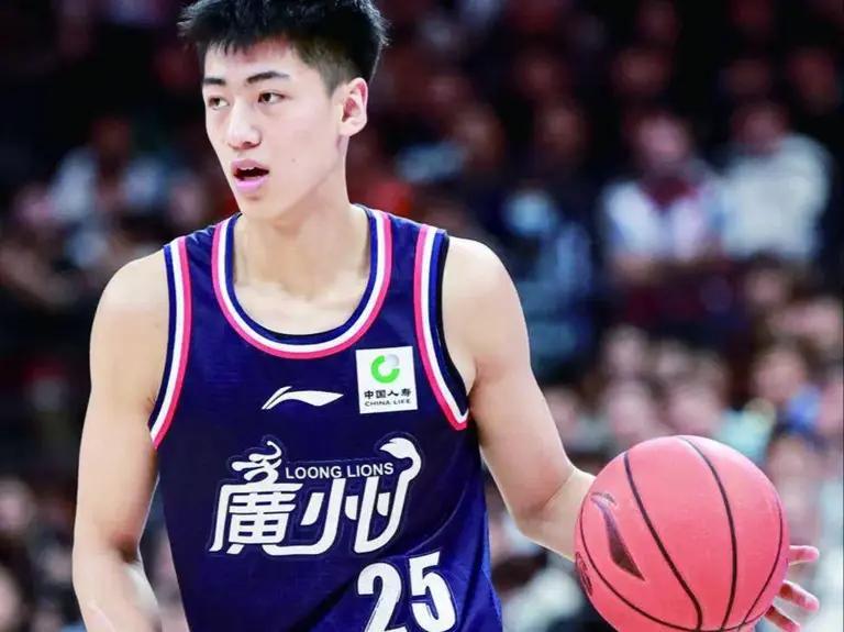 唐斯夸赞文班 尼克斯夺53年首冠