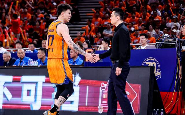 25届NBA新秀哈珀获更多关注