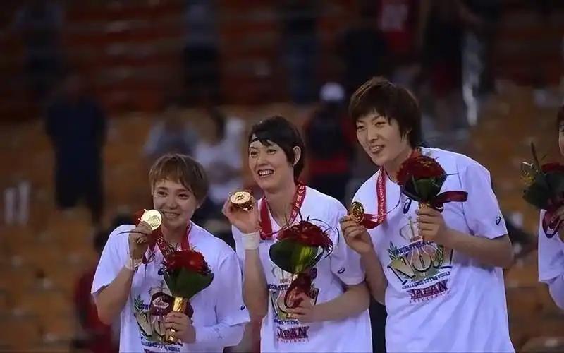 尼克斯总决G5多名名人随队出征