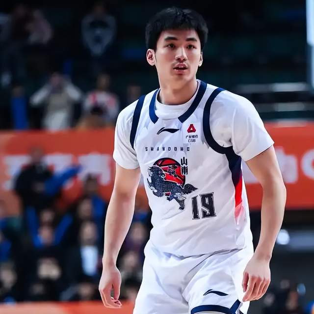 NBA总决赛G5直播:尼克斯3