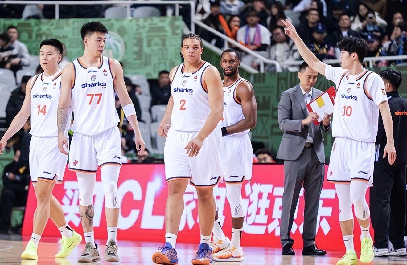 华体会体育鹈鹕愿听取墨菲三世交易报价