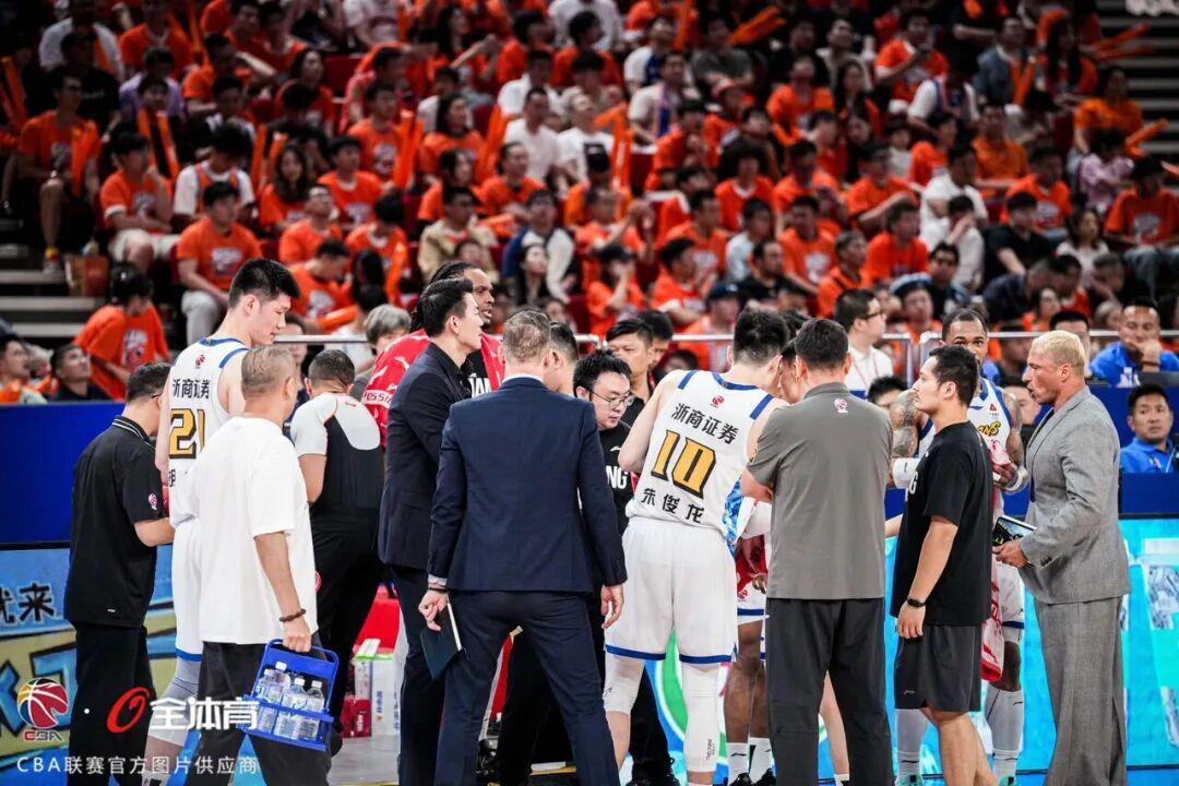 2026NBA选秀 雷霆有意卡尔