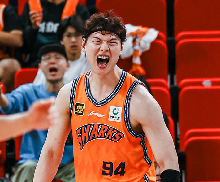 4年2.29亿!取关马刺!福克斯德不配位,波波维奇在下一盘大棋